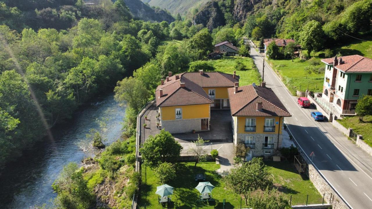 Hotel Y Apartamentos La Lonja Onís Εξωτερικό φωτογραφία